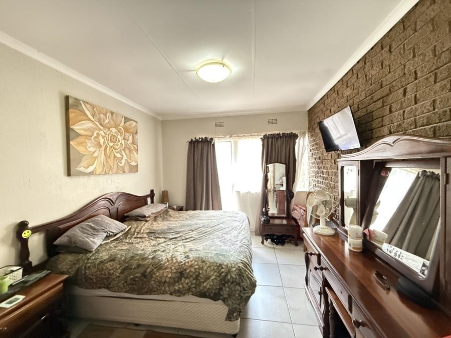 3 Bedroom Property for Sale in Constantia Kloof Gauteng