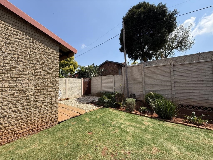 3 Bedroom Property for Sale in Constantia Kloof Gauteng