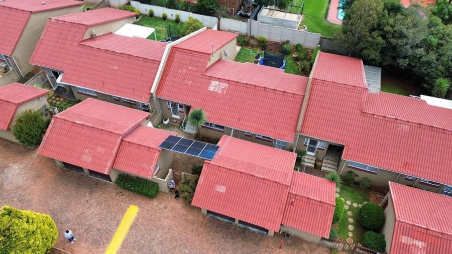 3 Bedroom Property for Sale in Constantia Kloof Gauteng