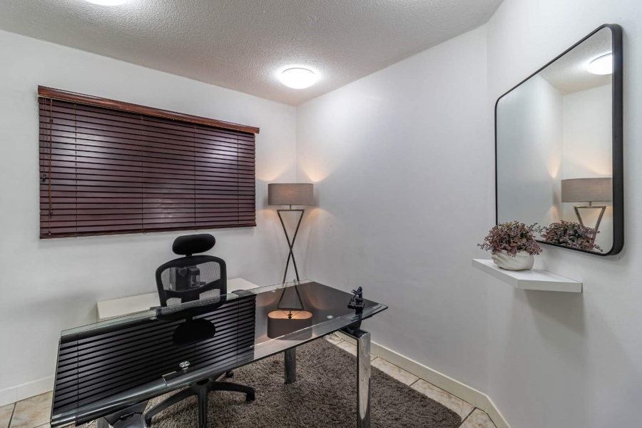 To Let 4 Bedroom Property for Rent in Morningside Gauteng