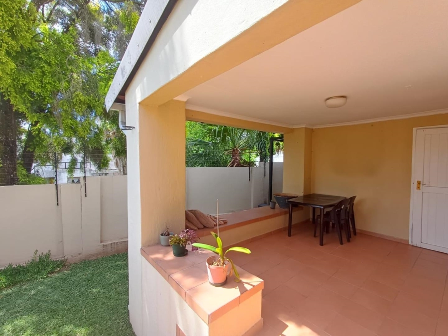 To Let 3 Bedroom Property for Rent in Sonneglans Gauteng