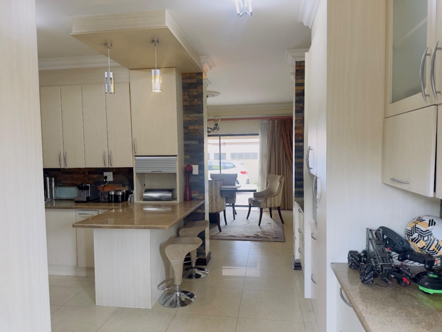 4 Bedroom Property for Sale in Blue Valley Golf Estate Gauteng