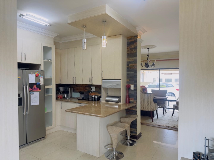 4 Bedroom Property for Sale in Blue Valley Golf Estate Gauteng