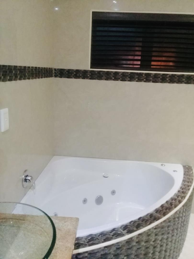 4 Bedroom Property for Sale in Blue Valley Golf Estate Gauteng