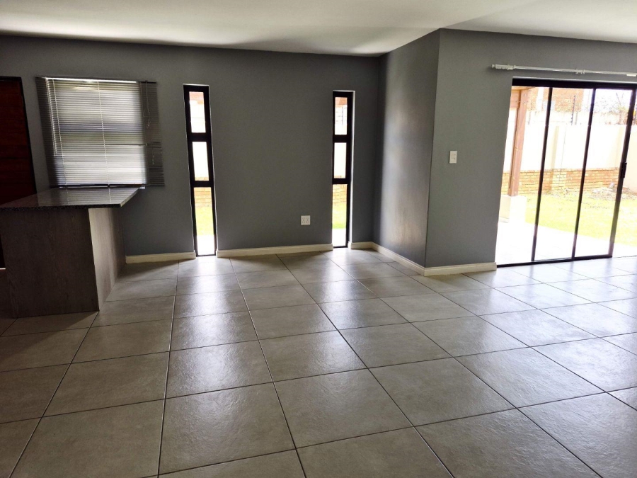 To Let 4 Bedroom Property for Rent in Terenure Gauteng