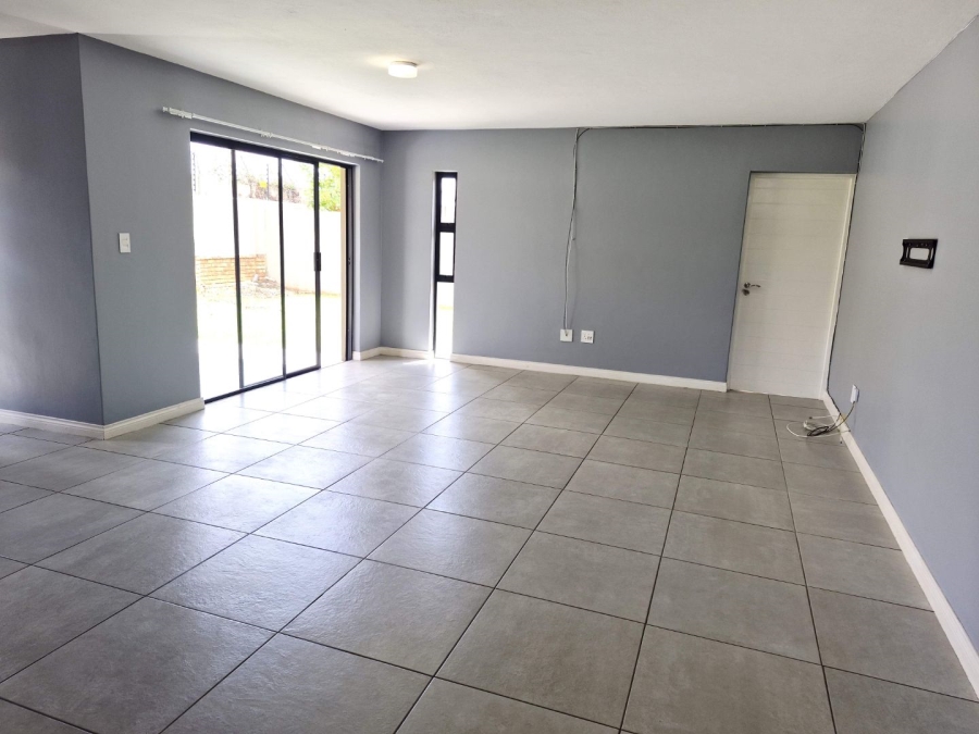 To Let 4 Bedroom Property for Rent in Terenure Gauteng