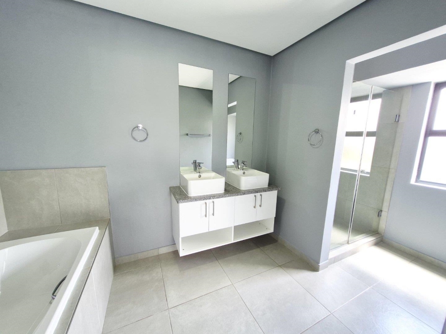 To Let 4 Bedroom Property for Rent in Terenure Gauteng