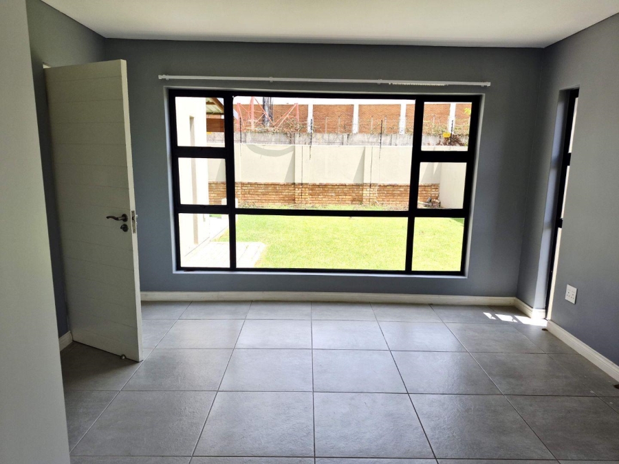 To Let 4 Bedroom Property for Rent in Terenure Gauteng
