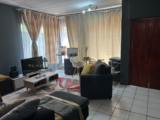2 Bedroom Property for Sale in Windsor Gauteng