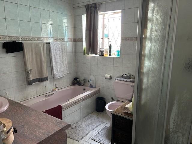 2 Bedroom Property for Sale in Windsor Gauteng