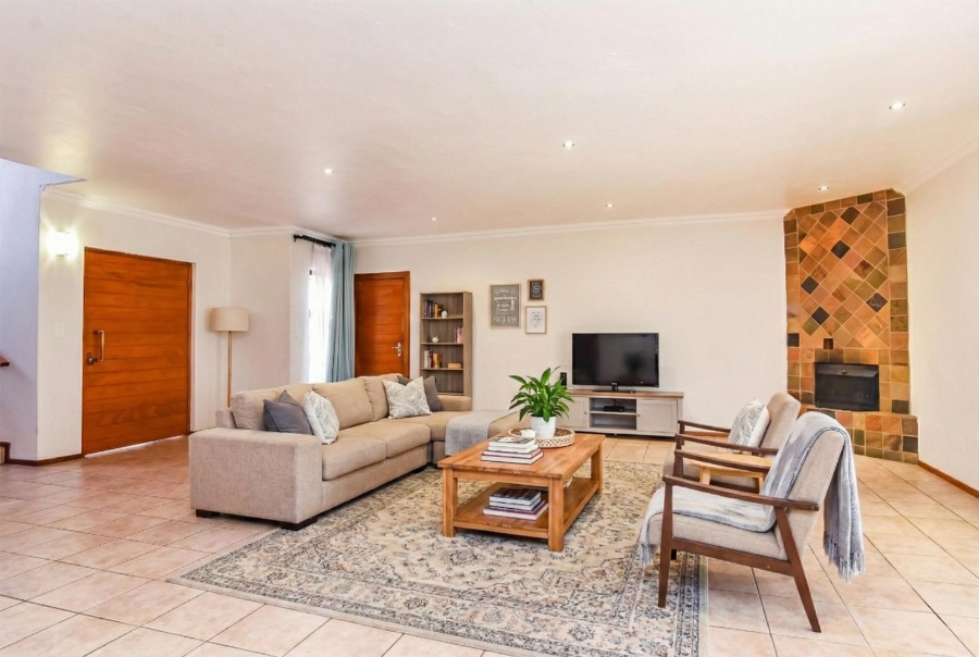 3 Bedroom Property for Sale in Willowbrook Gauteng