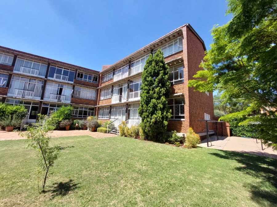 To Let 2 Bedroom Property for Rent in Groenkloof Gauteng