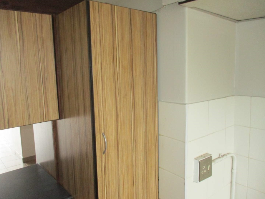 To Let 2 Bedroom Property for Rent in Groenkloof Gauteng