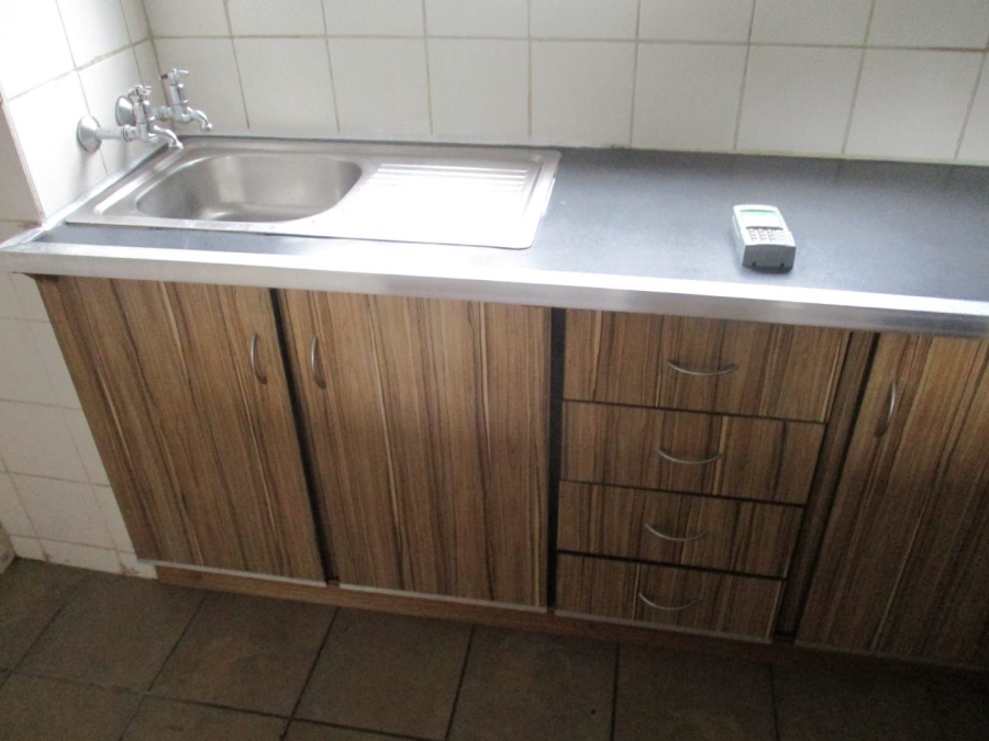 To Let 2 Bedroom Property for Rent in Groenkloof Gauteng