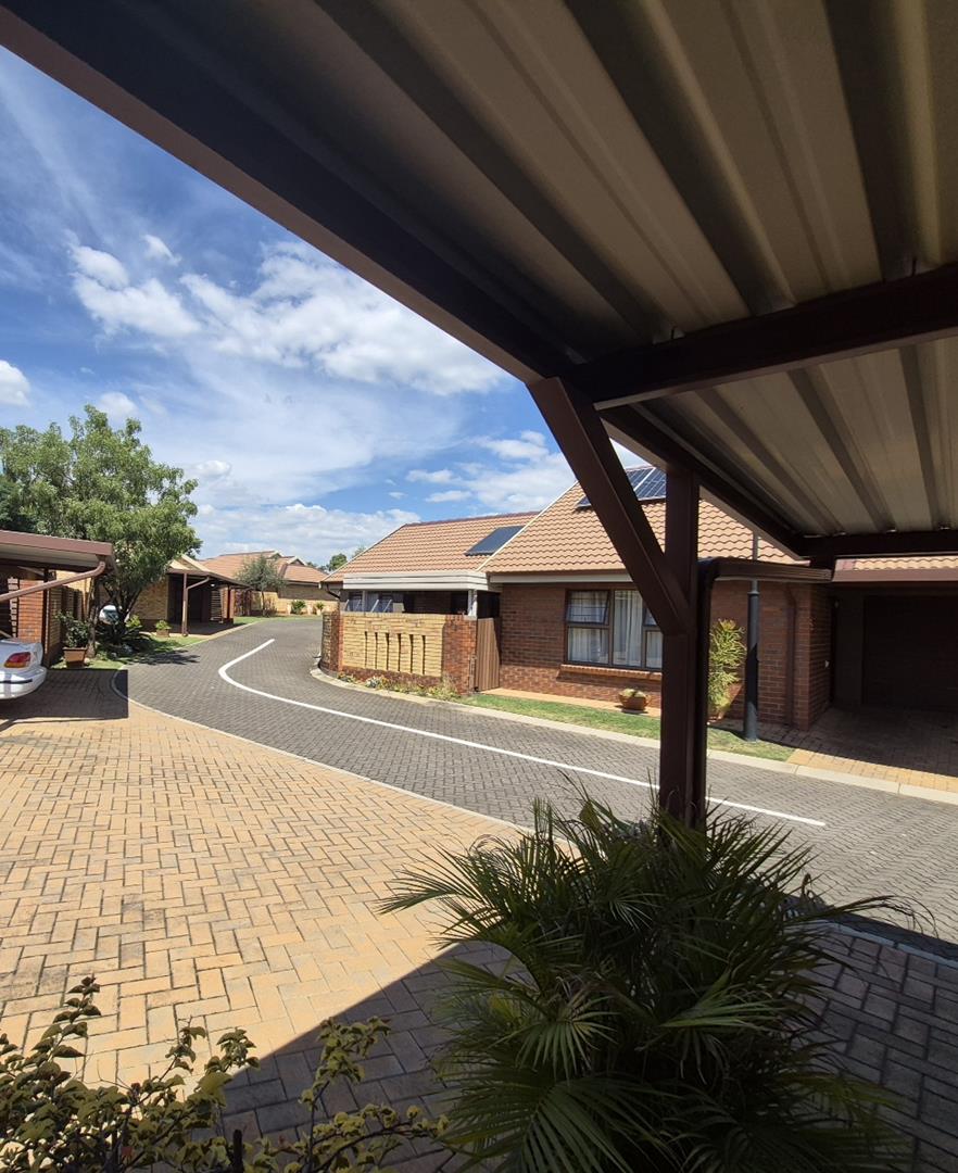 2 Bedroom Property for Sale in Equestria Gauteng