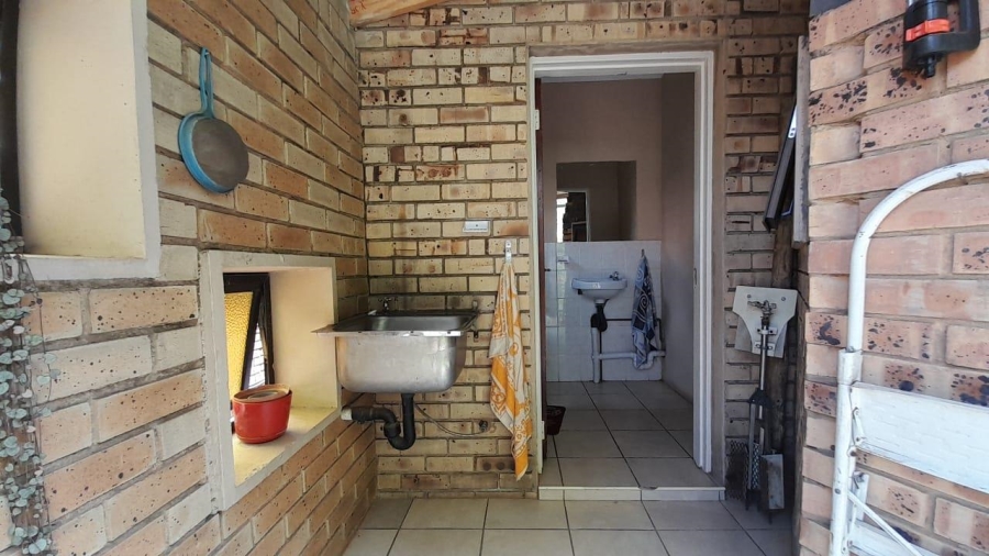 3 Bedroom Property for Sale in Blue Gill Estate Gauteng