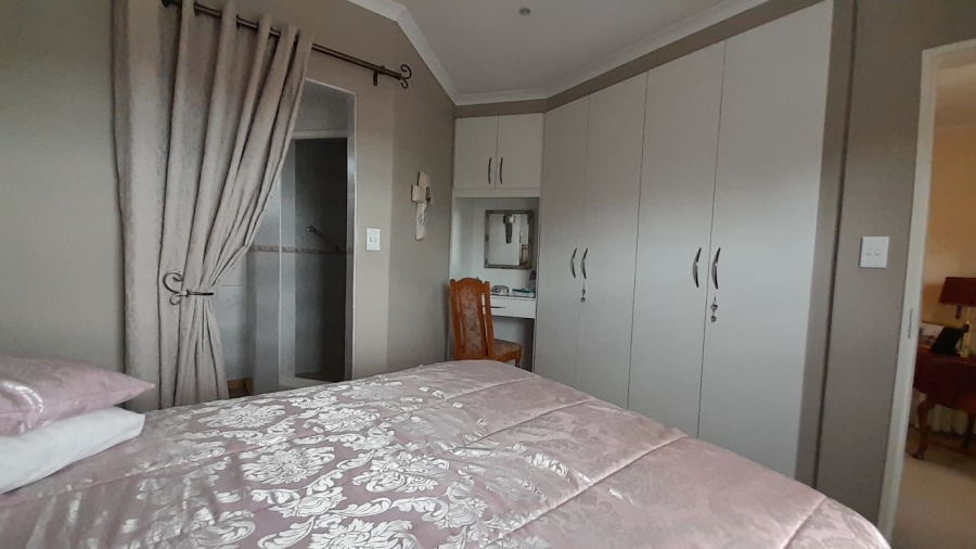 3 Bedroom Property for Sale in Blue Gill Estate Gauteng