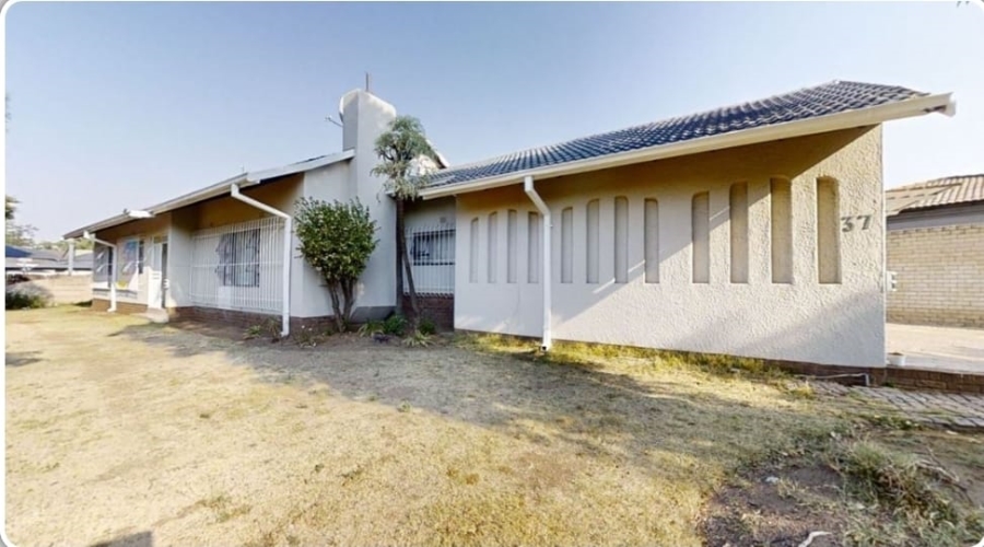 3 Bedroom Property for Sale in Cinderella Gauteng