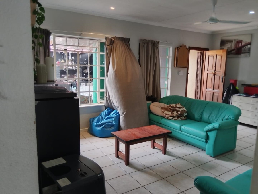 2 Bedroom Property for Sale in Glen Marais Gauteng