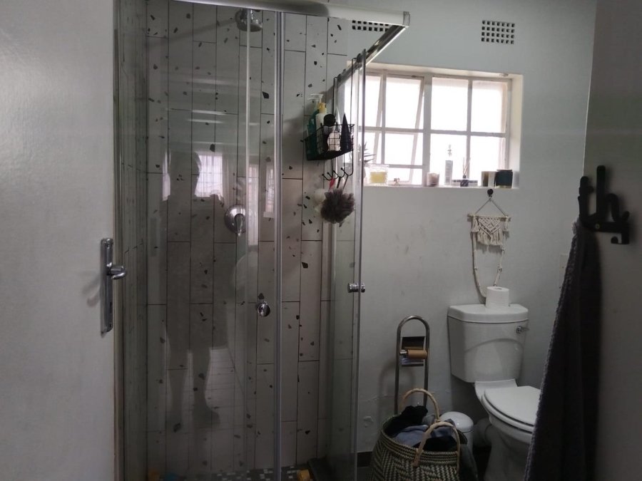 2 Bedroom Property for Sale in Glen Marais Gauteng