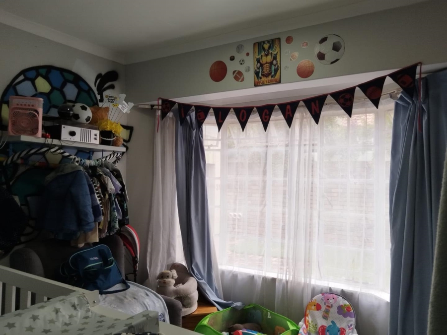 2 Bedroom Property for Sale in Glen Marais Gauteng