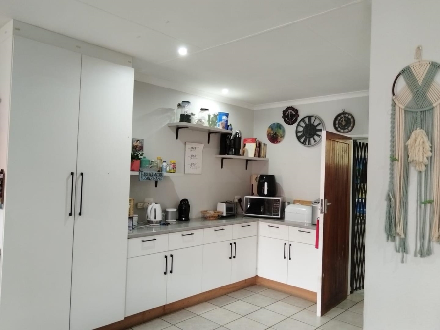 2 Bedroom Property for Sale in Glen Marais Gauteng