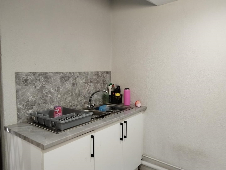 2 Bedroom Property for Sale in Glen Marais Gauteng