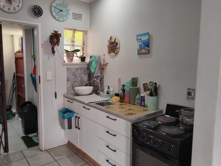 2 Bedroom Property for Sale in Glen Marais Gauteng