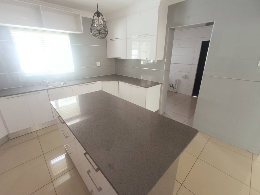 5 Bedroom Property for Sale in Valley View Estate Gauteng