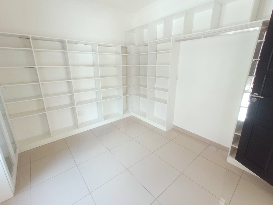 5 Bedroom Property for Sale in Valley View Estate Gauteng