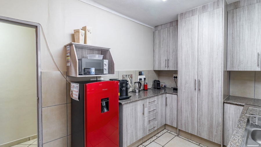 Commercial Property for Sale in Brackenhurst Gauteng