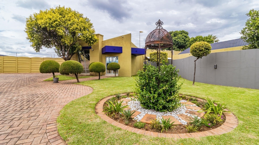 Commercial Property for Sale in Brackenhurst Gauteng