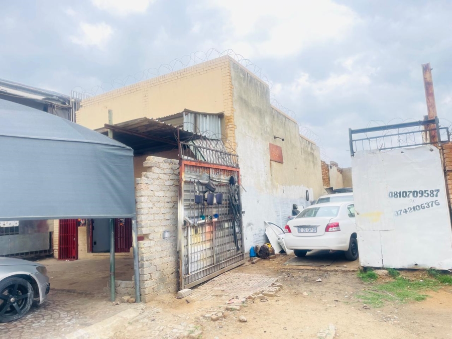 Commercial Property for Sale in Mapetla Gauteng