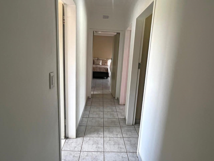 3 Bedroom Property for Sale in Brackendowns Gauteng