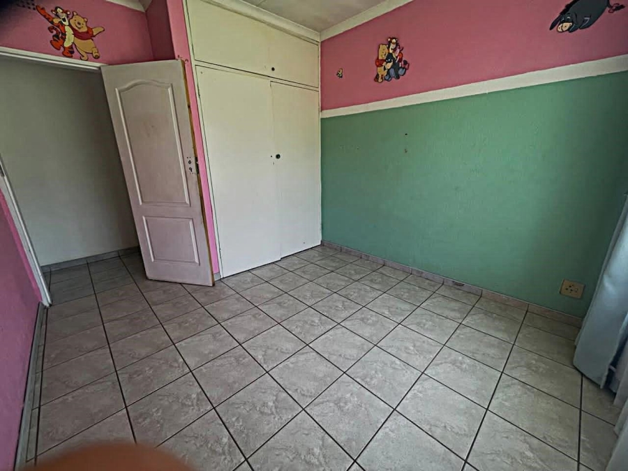 3 Bedroom Property for Sale in Brackendowns Gauteng