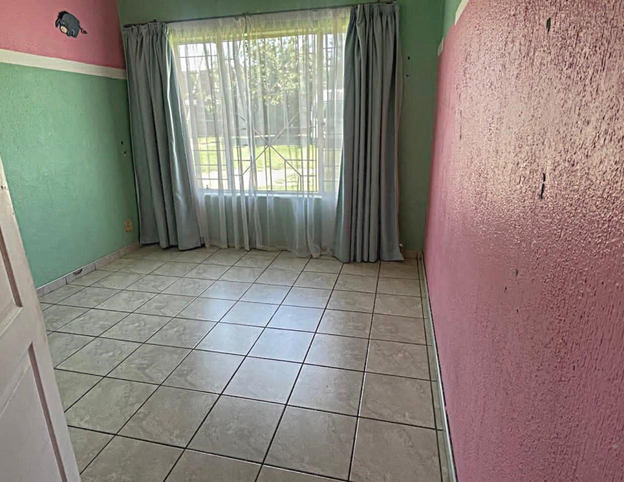 3 Bedroom Property for Sale in Brackendowns Gauteng