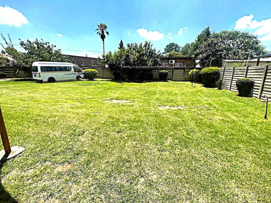 3 Bedroom Property for Sale in Brackendowns Gauteng