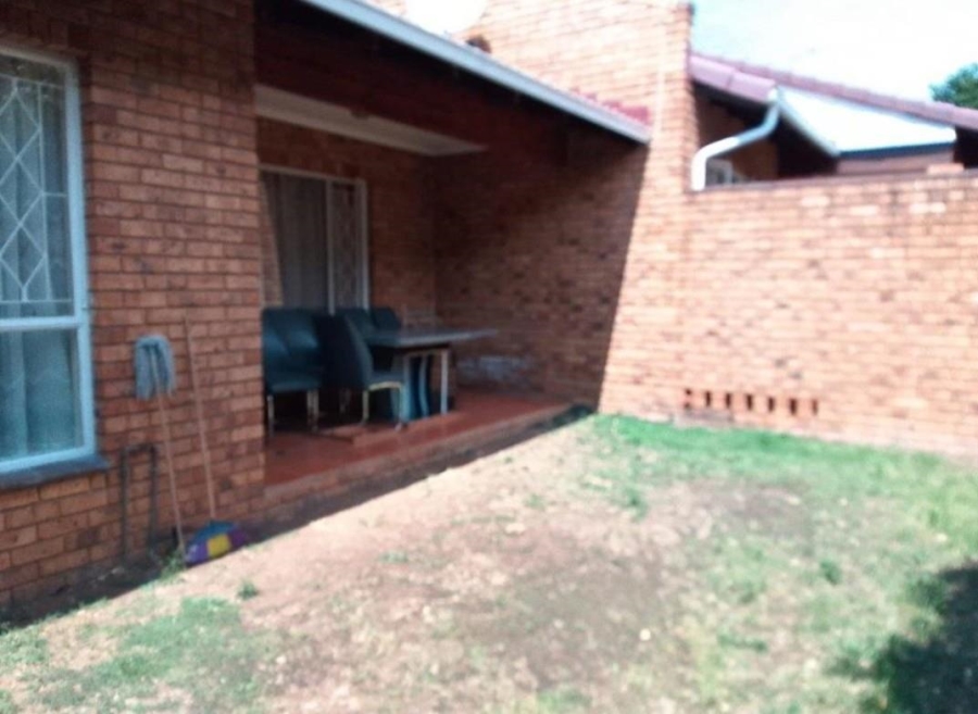 2 Bedroom Property for Sale in Ridgeway Gauteng