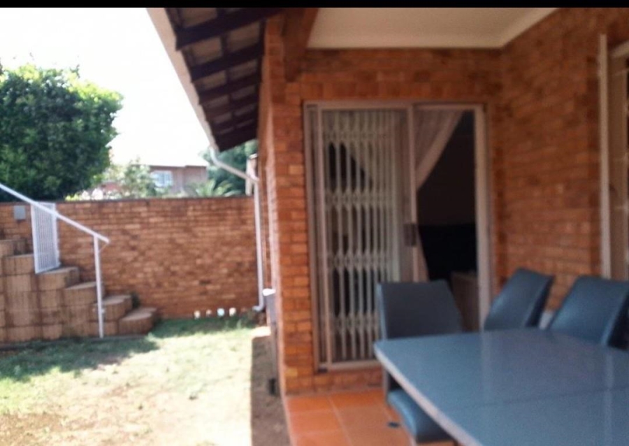 2 Bedroom Property for Sale in Ridgeway Gauteng