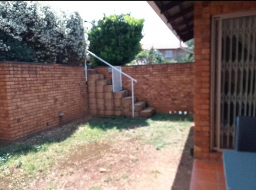 2 Bedroom Property for Sale in Ridgeway Gauteng