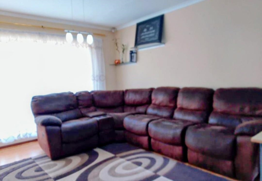 2 Bedroom Property for Sale in Ridgeway Gauteng