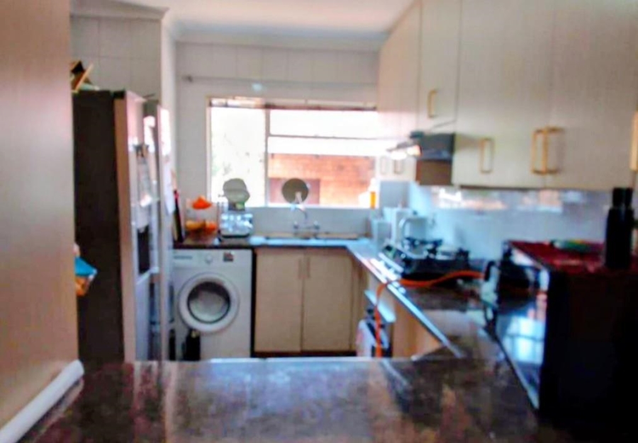 2 Bedroom Property for Sale in Ridgeway Gauteng