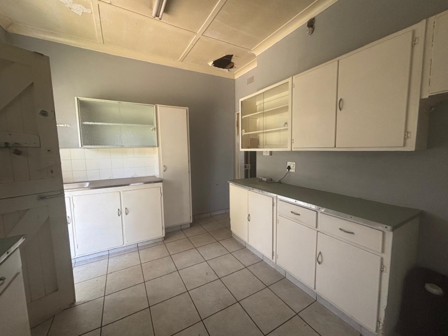 3 Bedroom Property for Sale in Linmeyer Gauteng