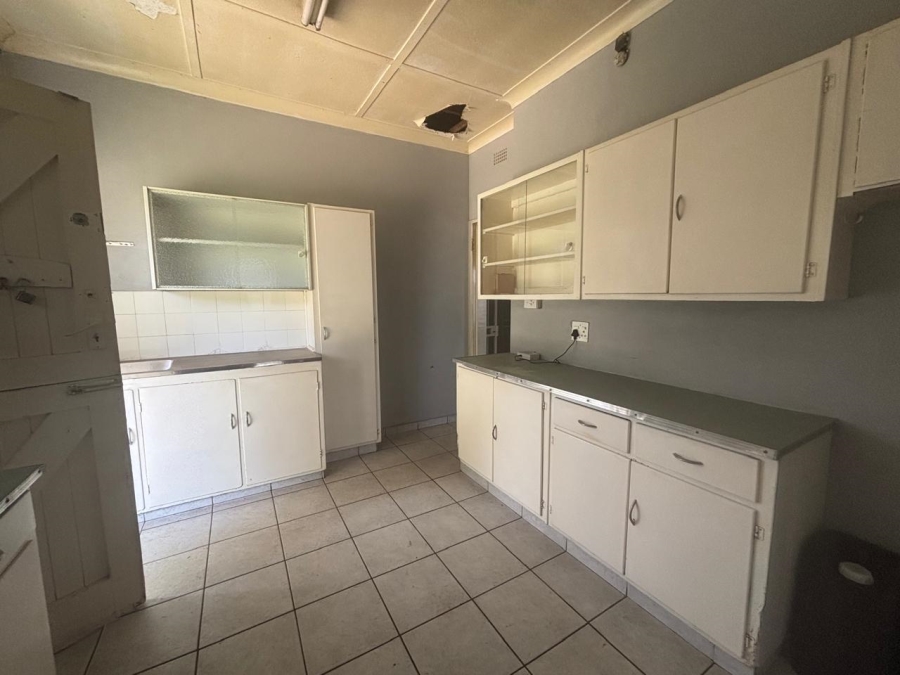 3 Bedroom Property for Sale in Linmeyer Gauteng