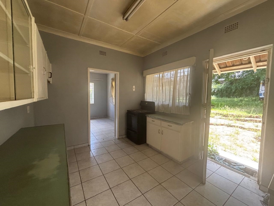 3 Bedroom Property for Sale in Linmeyer Gauteng