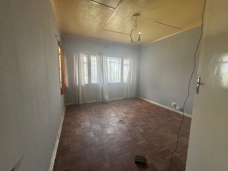 3 Bedroom Property for Sale in Linmeyer Gauteng