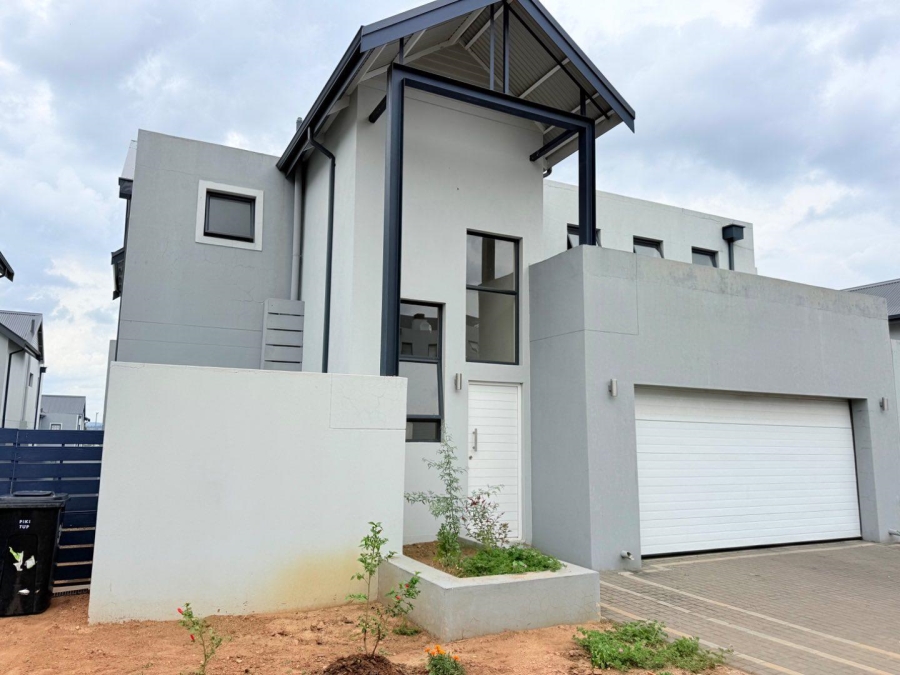 4 Bedroom Property for Sale in Broadacres Gauteng