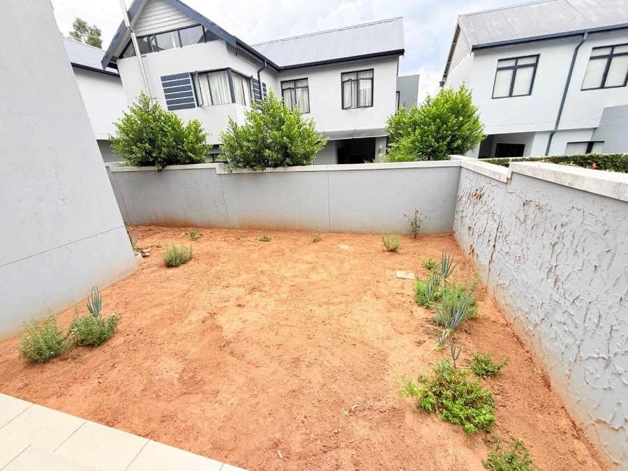 4 Bedroom Property for Sale in Broadacres Gauteng