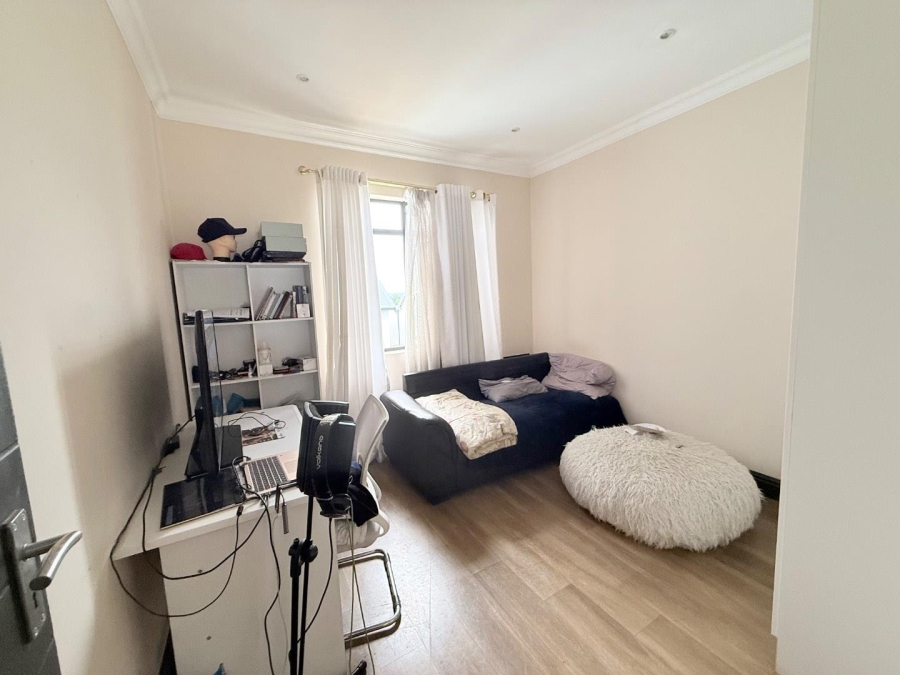 4 Bedroom Property for Sale in Broadacres Gauteng