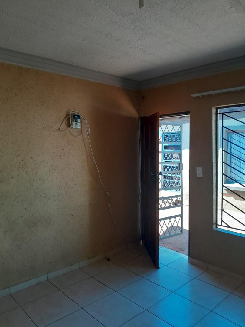 8 Bedroom Property for Sale in Soshanguve Gauteng